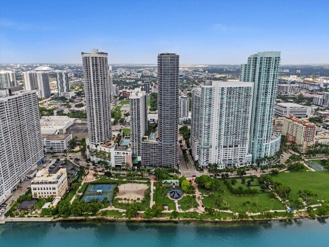 Building Photo - 488 NE 18th St