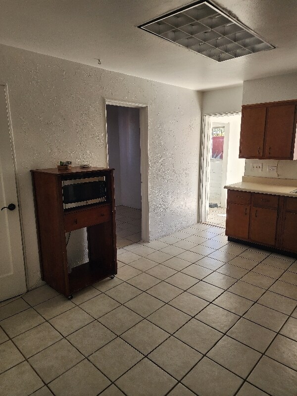 Building Photo - 2136 N Madelyn Ave