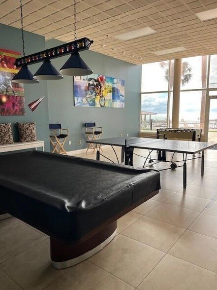 Building Photo - 880 Mandalay Ave