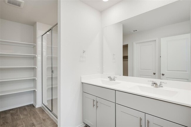 Building Photo - 113 Langston St