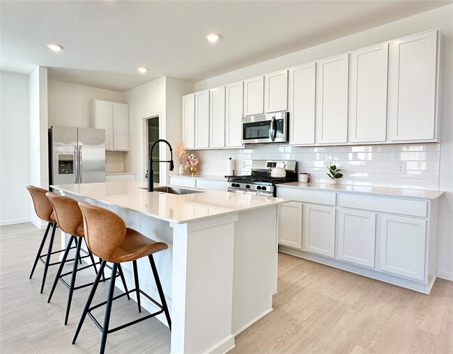 Building Photo - 2524 Lago Costa Dr