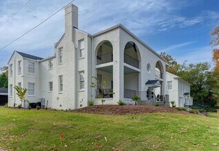 Building Photo - Pre-Leasing for the 26-27 School Year! - U...