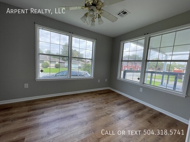 Building Photo - 2121 Montesquieu St