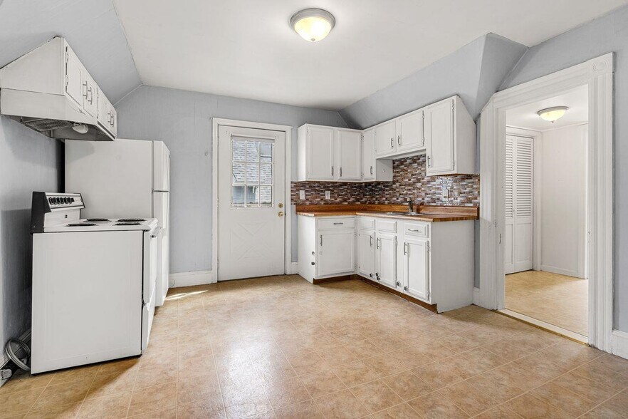 Kitchen (Emergency Exit) - 216 Jewett St