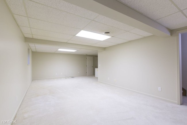 Building Photo - 2 br, 3 bath Condo - 6029 Steeplechase Dr