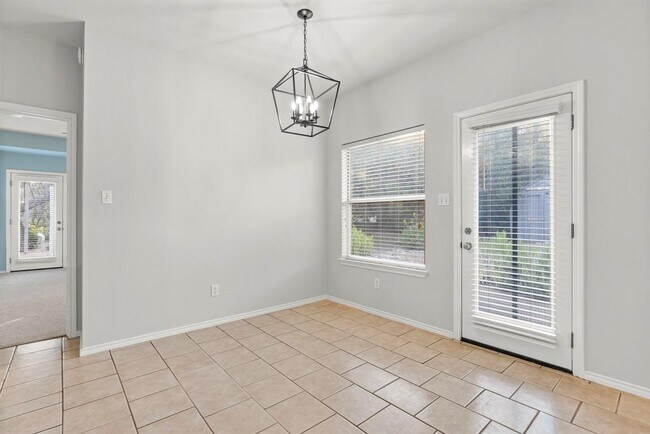 Building Photo - 704 Ridgmar Rd