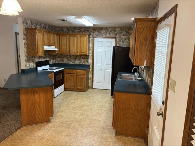 Building Photo - 1508 Beachview Dr