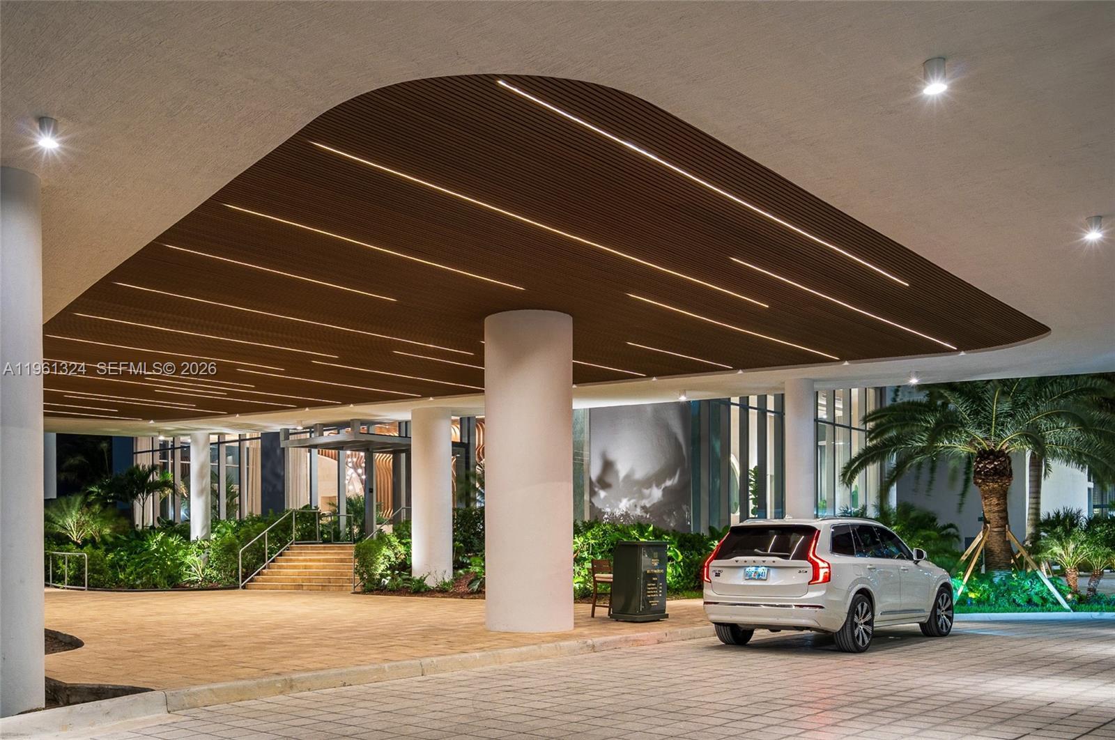 Building Photo - 700 NE 24th St