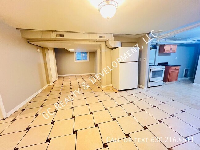 Building Photo - 1732 W Wallen Ave