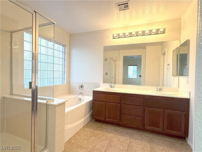 Building Photo - 1026 Appaloosa Hills Ave