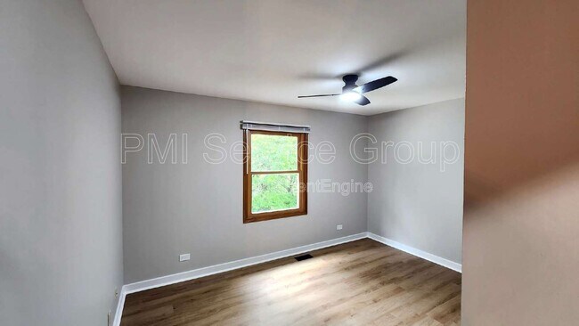 Building Photo - 3467 Charlemaine Dr