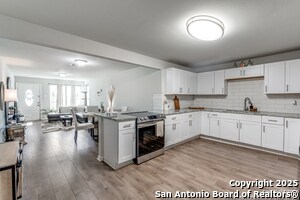 Building Photo - 5027 Blue Bonnet St