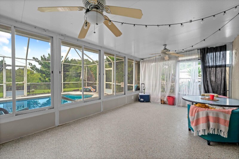 Building Photo - 1112 Lake Shore Ranch Dr