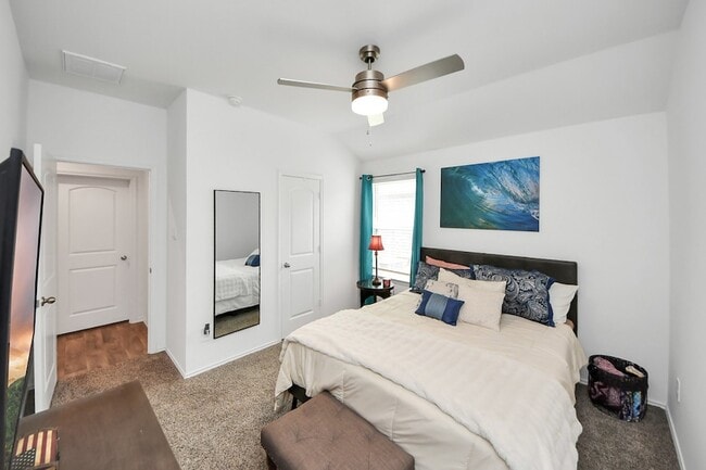 Building Photo - 403 Blanco Ln