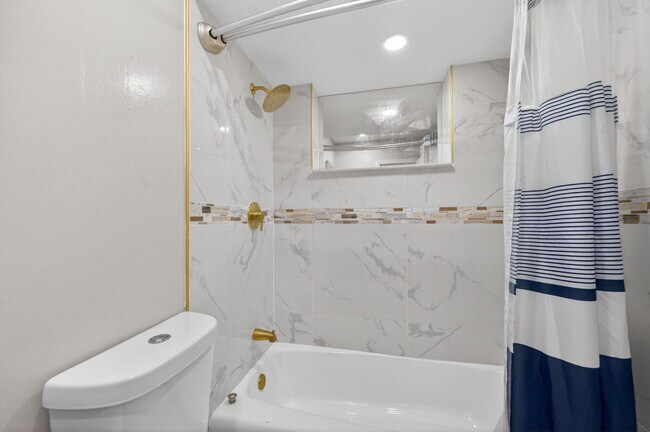 Building Photo - 6219 SW 20th Ct