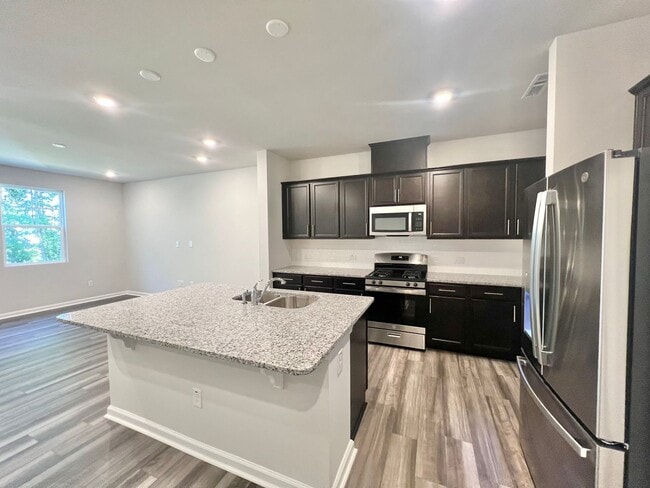 Building Photo - Newly Built 3BD, 2.5BA Raleigh Townhome in...