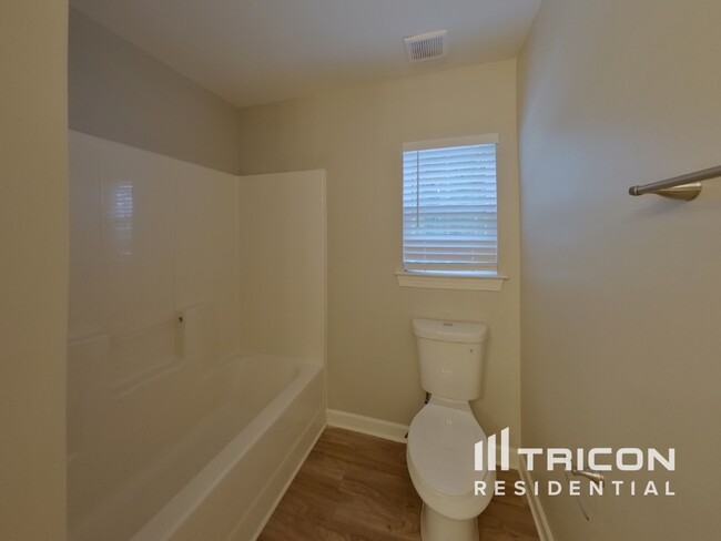 Building Photo - 509 Underhill Ln