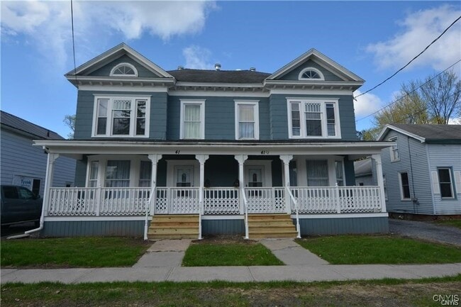 Primary Photo - 41 1/2 N Main St