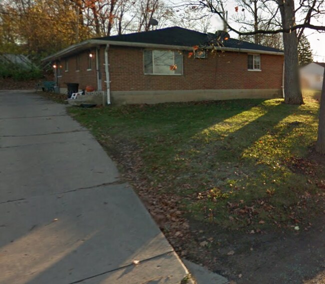 Primary Photo - 252-254 Forest St