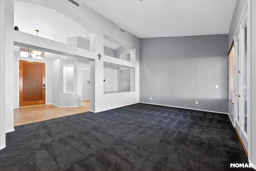 Building Photo - 1706 E Commerce Ave