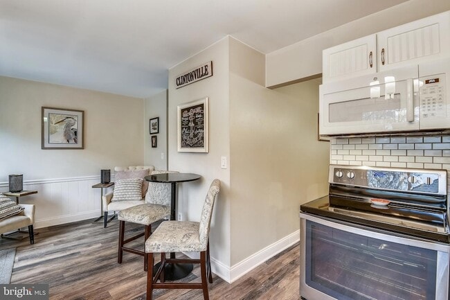Building Photo - 1059 Cedar Ridge Ct