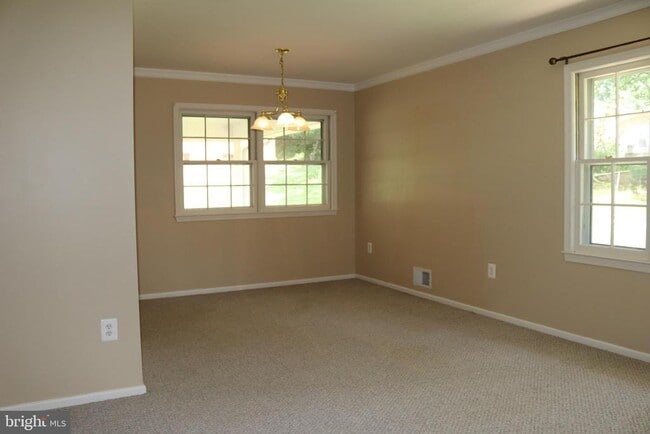 Building Photo - 8634 Aberdeen Ct