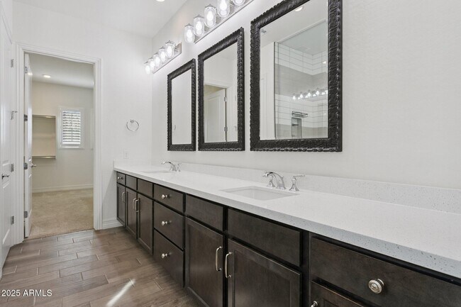 Building Photo - 11249 N Blakely St