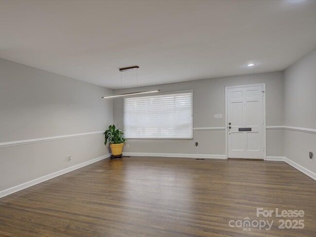 Building Photo - 6219 Colchester Pl