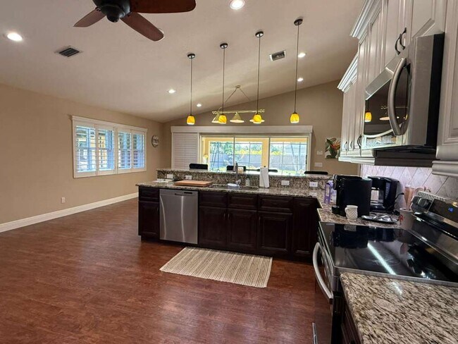 Building Photo - 4BR / 2BA Pool Home Near the Beach – Bonita Springs, FL