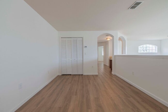 Building Photo - 3701 Titanic Cir