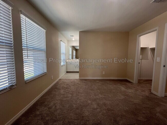 Building Photo - 4617 S 108th Ave