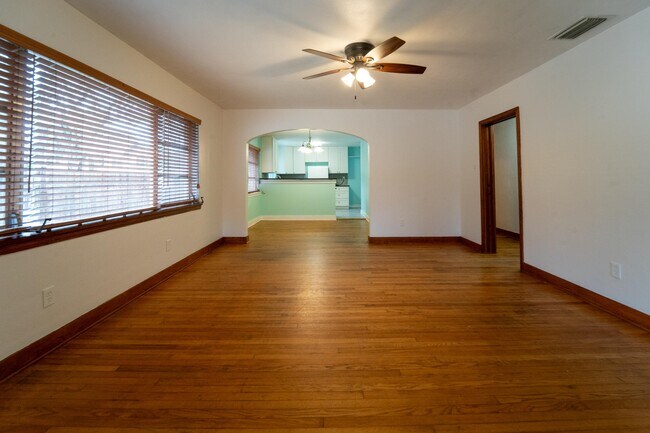 Building Photo - 64 Fullerwood Dr