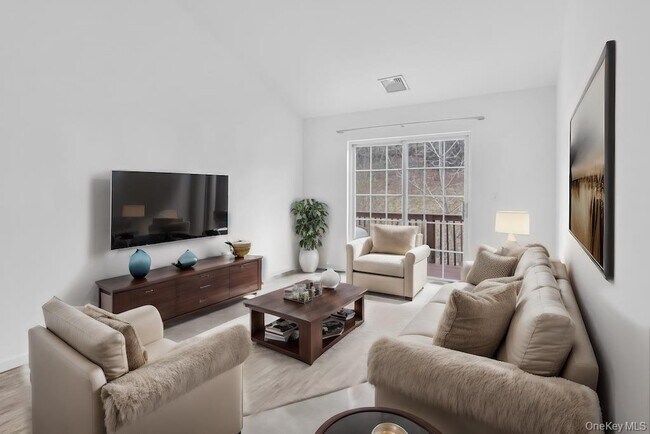 Building Photo - 1036 Maggie Rd