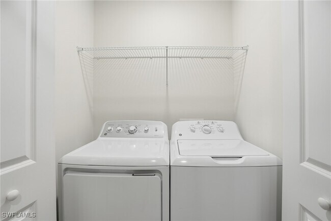 Building Photo - 5555 Double Eagle Cir