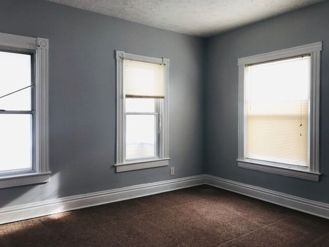 Building Photo - 201 Campbell Park