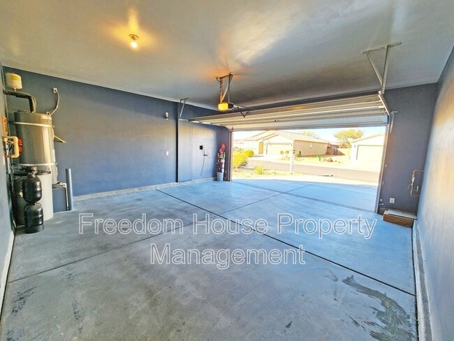 Building Photo - 3543 E Wallowa Dr