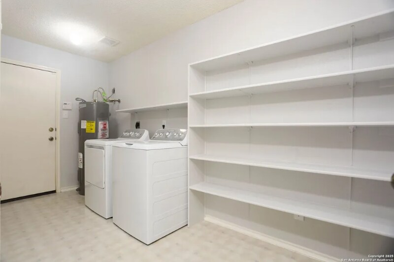 Building Photo - 2558 Ashley Oak Dr