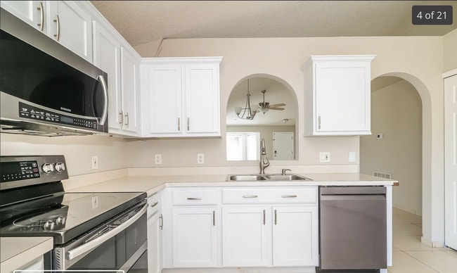 Building Photo - 4561 Birch Ridge Trail