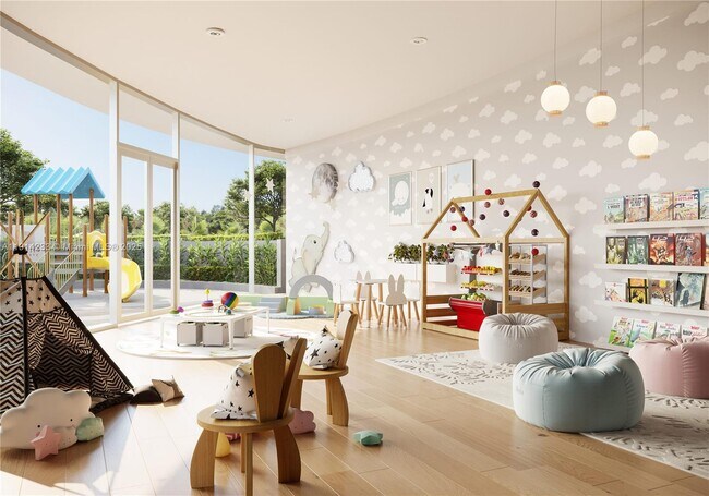 Building Photo - 700 NE 24th St