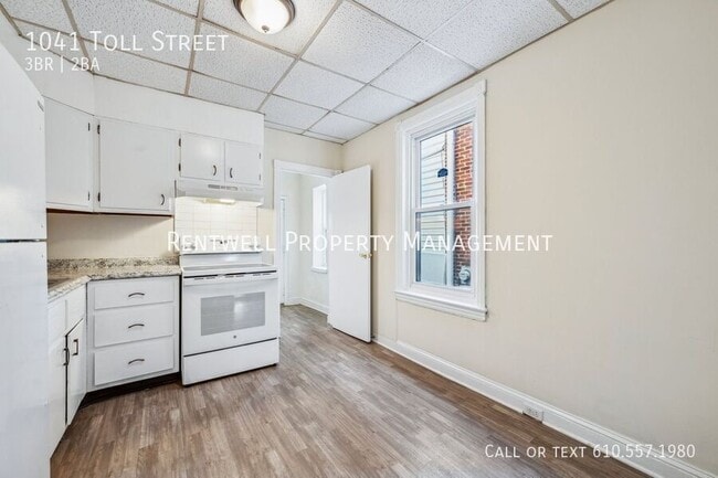 Building Photo - 1041 Toll St