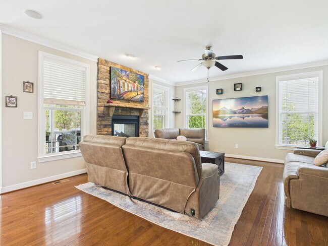 Building Photo - 12106 Golden Aster Terrace