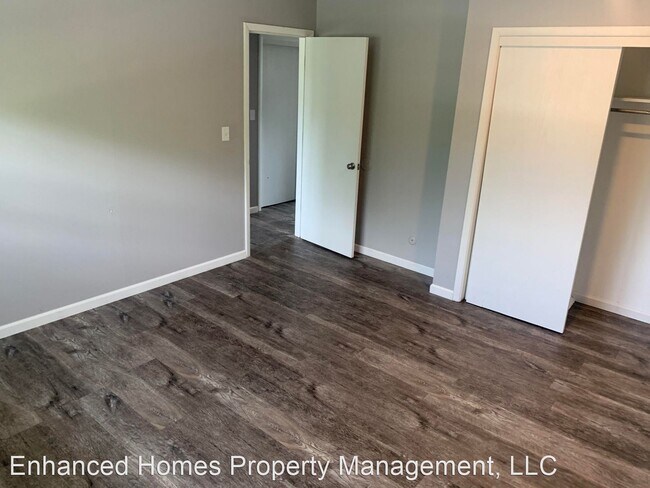 Building Photo - 2722 Magnolia Dr