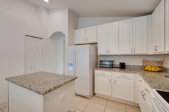 Building Photo - 610 Orange Cosmos Blvd