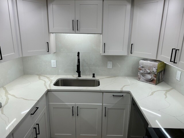 Building Photo - 21280 Brinson Ave