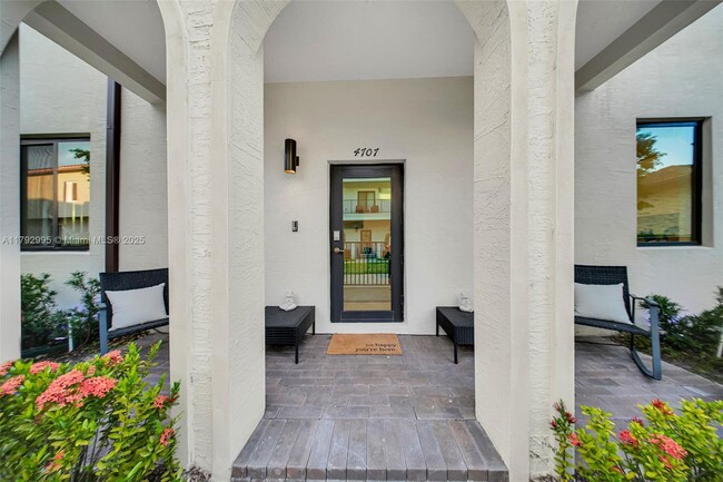 Building Photo - 4707 NW 83rd Ct
