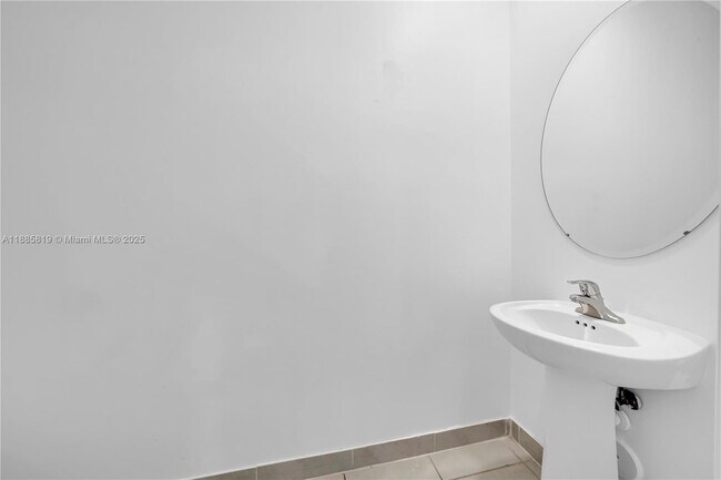 Building Photo - 18320 SW 148th Rd