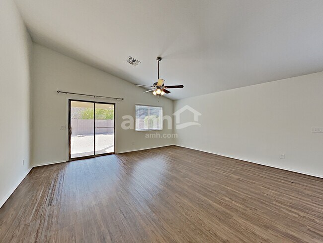 Building Photo - 10525 W Hughes Dr