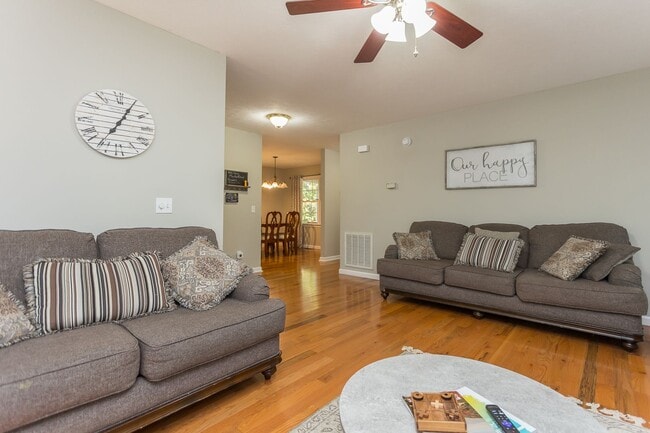 Building Photo - 3 Bedroom Home in Massanutten!!!