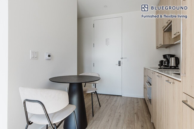 Building Photo - 545 Vanderbilt Ave