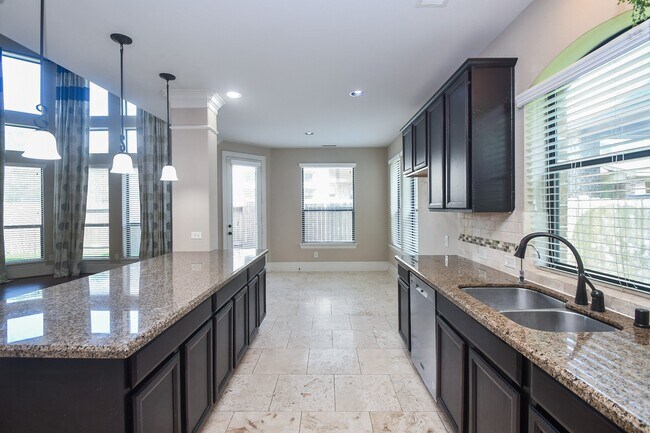 Building Photo - 6034 Gracys Landing Ln